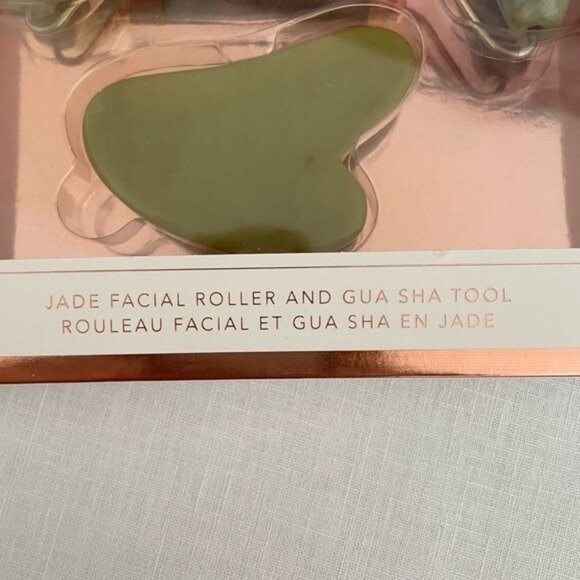 Zoe Ayla Jade Facial Roller and Gua Sha Set Firms and Brightens Natural Skincare - Picture 9 of 9